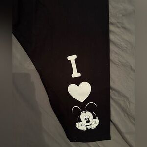 Torrid Disney I hear Mickey capri leggings size 4x